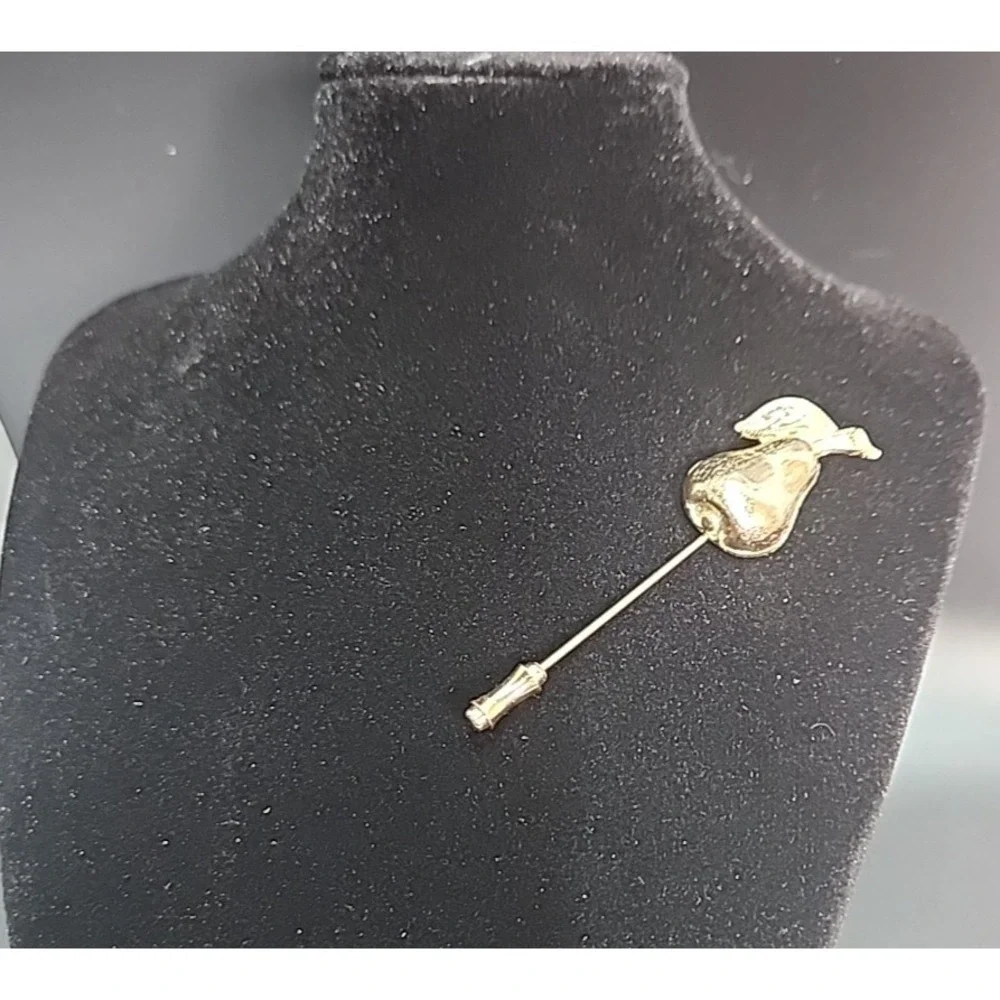 Vintage Gold Tone Pear Fruit Lapel Hat Pin Brooch